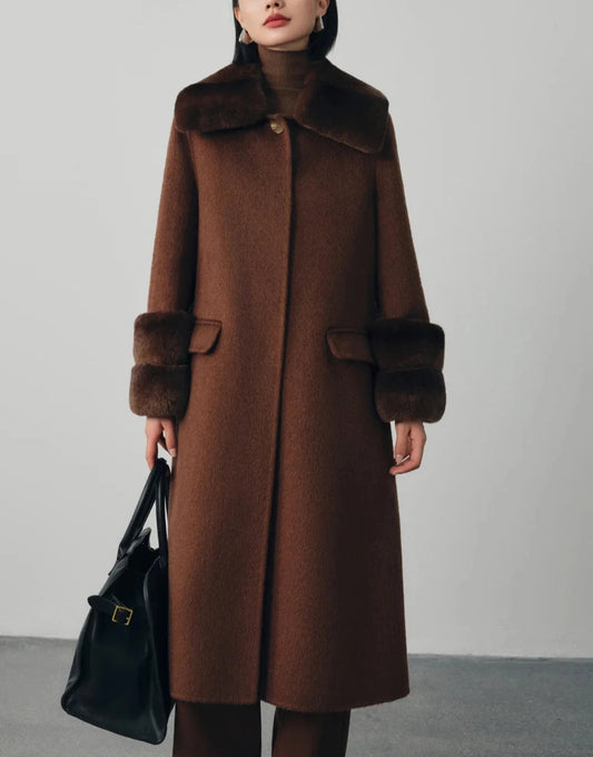 Sophisticated Coat with a Clean Classic Look