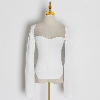 Well Tailored Top with a Graceful Silhouette