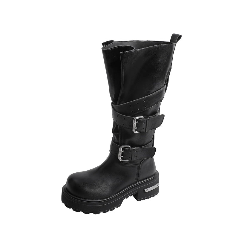 Well Tailored Boots with a Graceful Silhouette