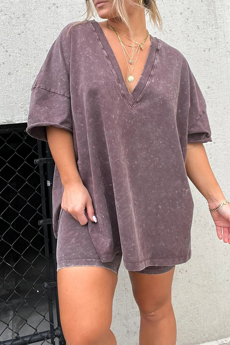 Effortlessly Elegant Garment with a Timeless Design