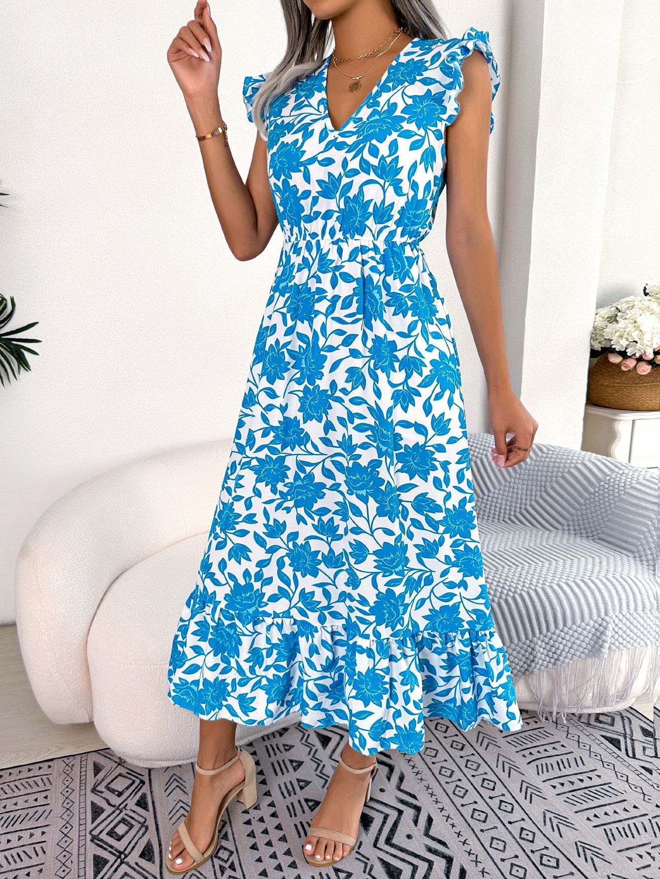 Sophisticated Dress with a Clean Classic Look