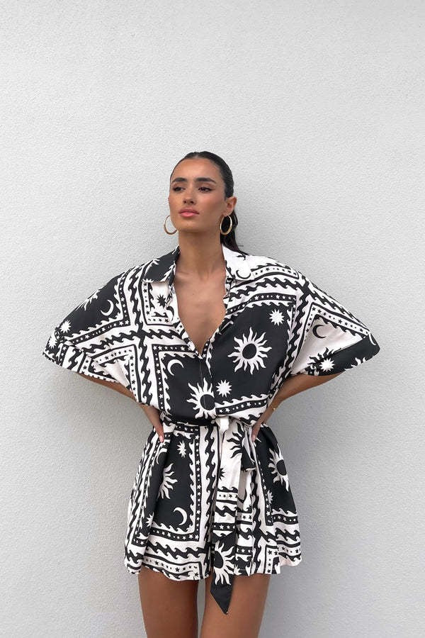 Gracefully Styled Garment for Any Occasion