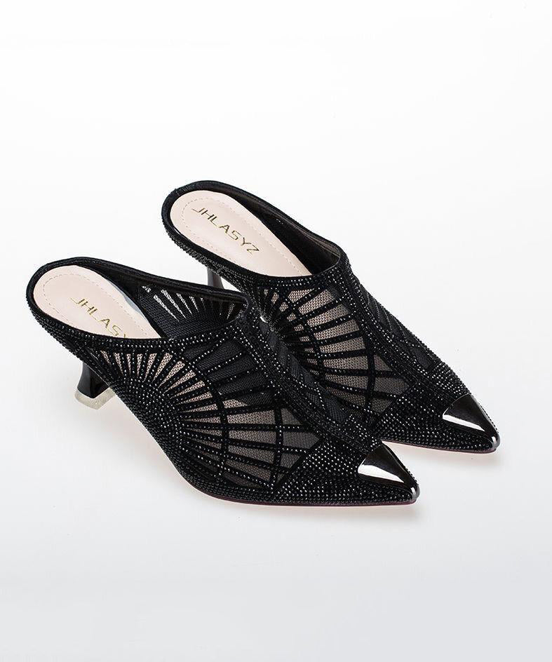 Well Tailored Heels with a Graceful Silhouette