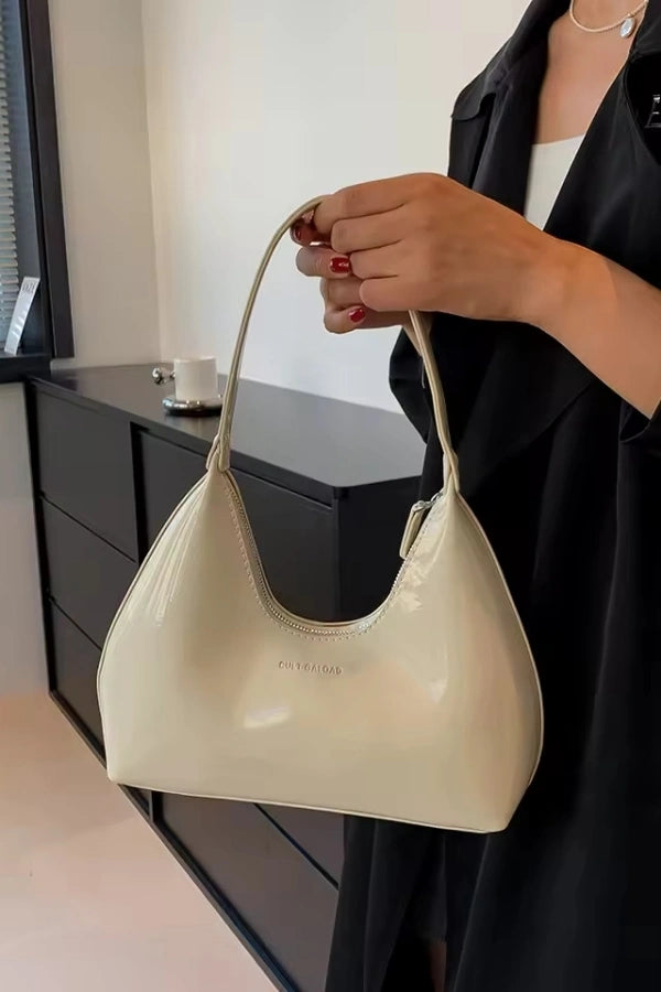 Beautifully Crafted Bag in a Classic Style