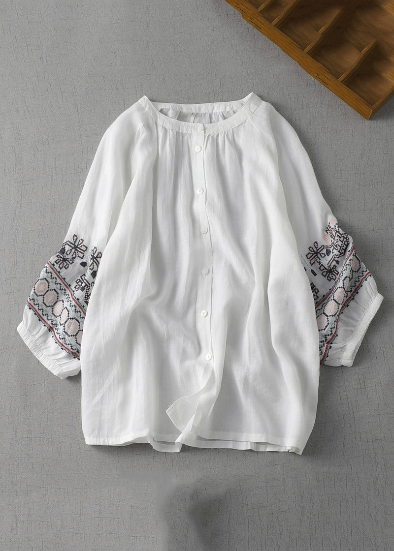 Classic Vintage Shirt with a Flattering Fit