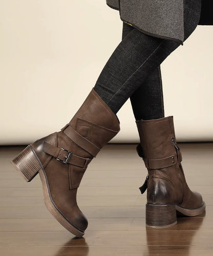 Effortlessly Elegant Boots with a Timeless Design