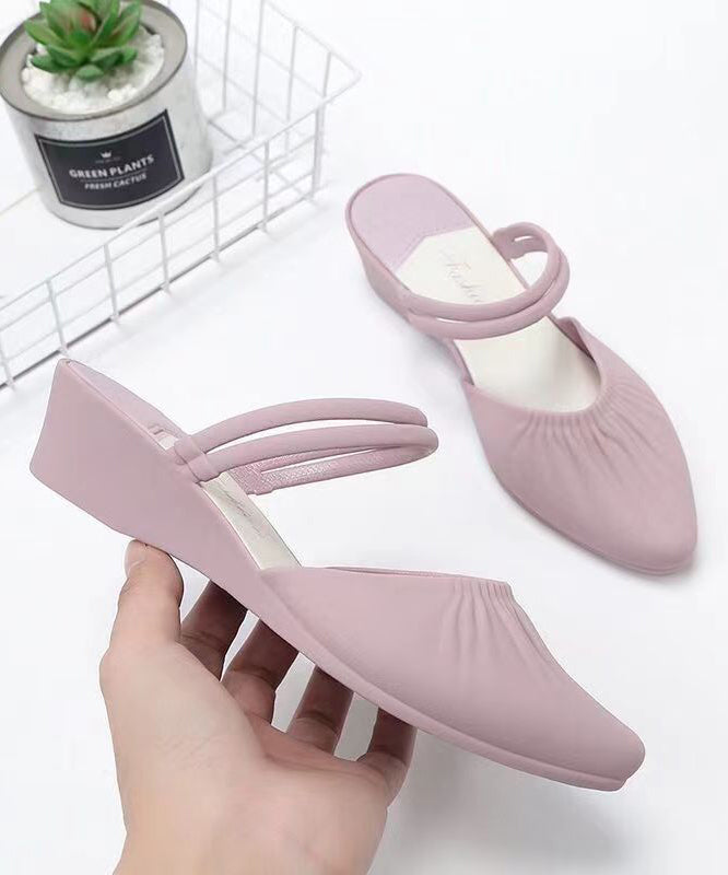 Beautifully Crafted Sandals in a Classic Style