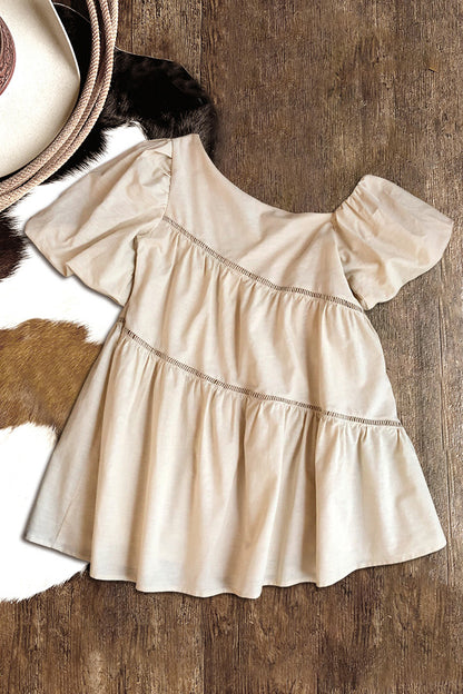 Beautifully Finished Dress in a Timeless Design