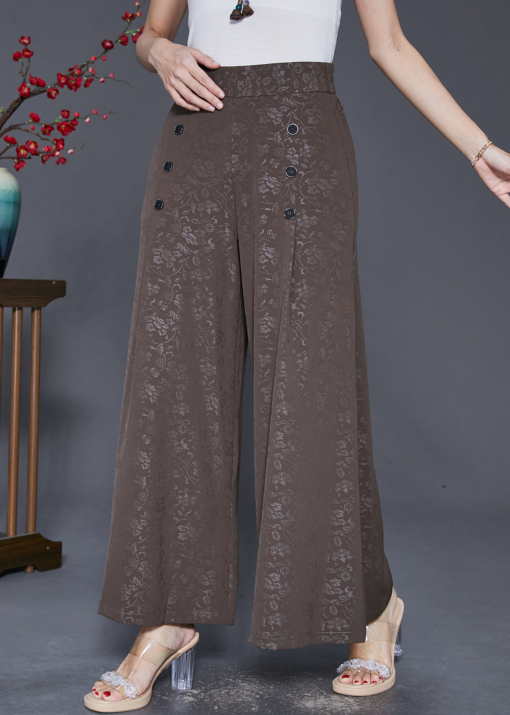 Beautifully Crafted Pants in a Classic Style