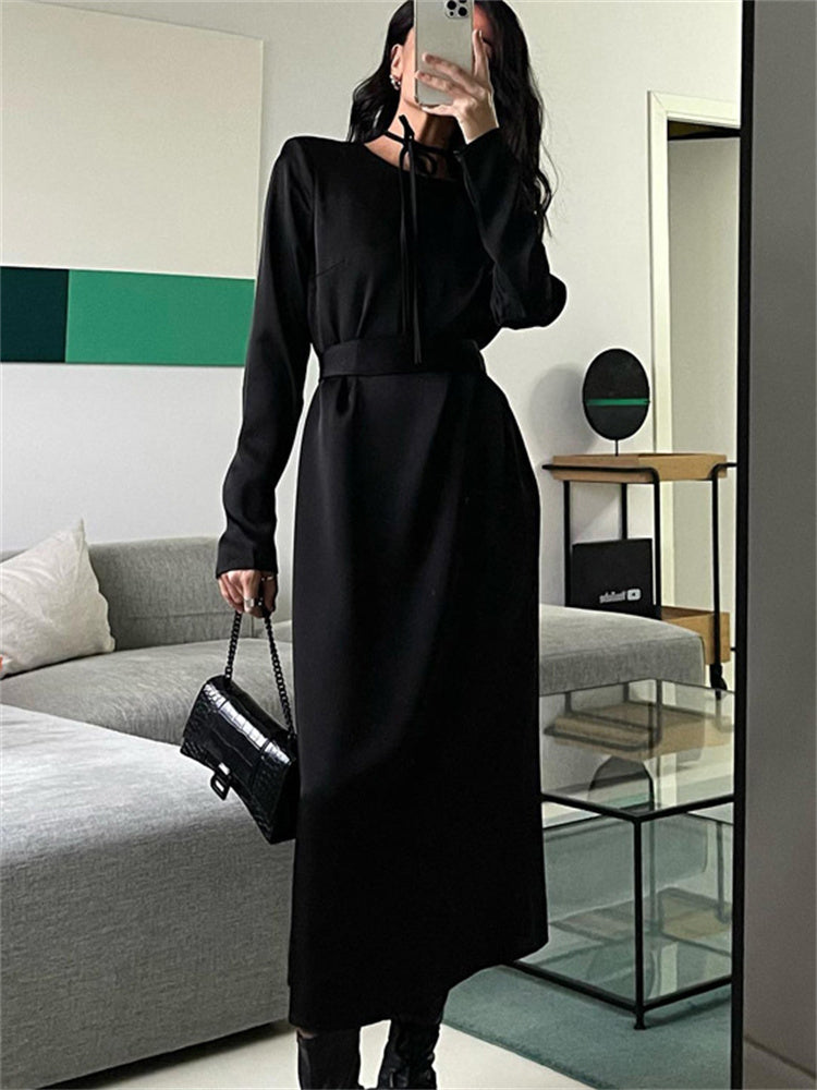 Effortlessly Elegant Dress with a Timeless Design