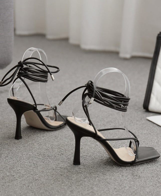 Classic Vintage Sandals with a Flattering Fit