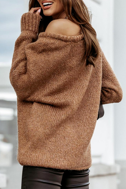 Well Tailored Sweater with a Graceful Silhouette