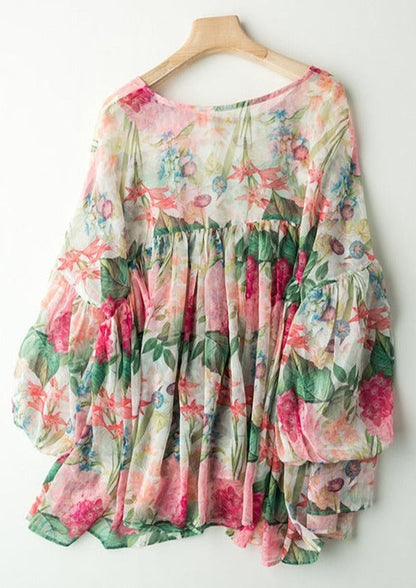 Beautifully Finished Blouse in a Timeless Design