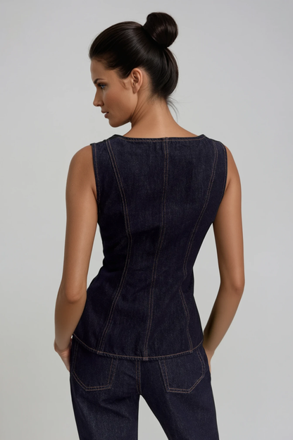 Well Tailored Pants with a Graceful Silhouette
