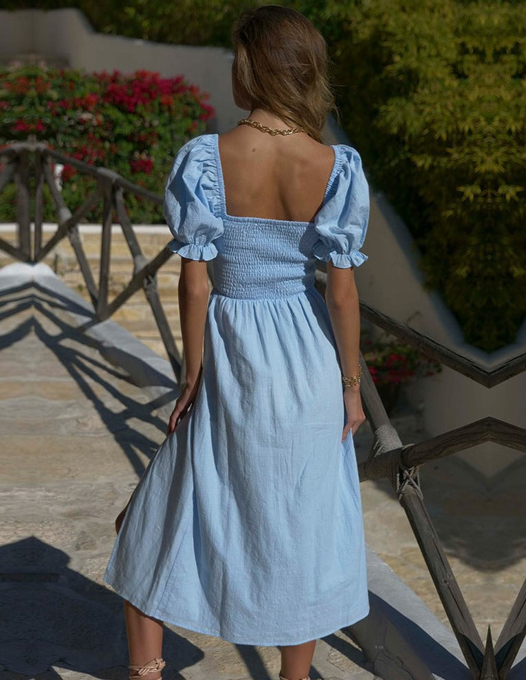 Beautifully Finished Dress in a Timeless Design