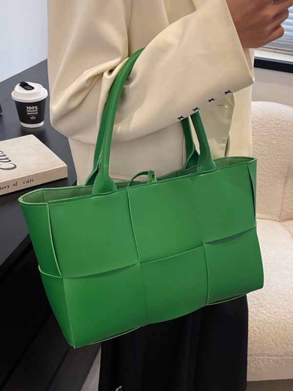 Classic Vintage Bag with a Flattering Fit