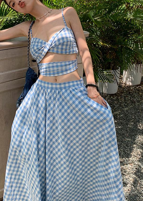 Effortlessly Elegant Top with a Timeless Design