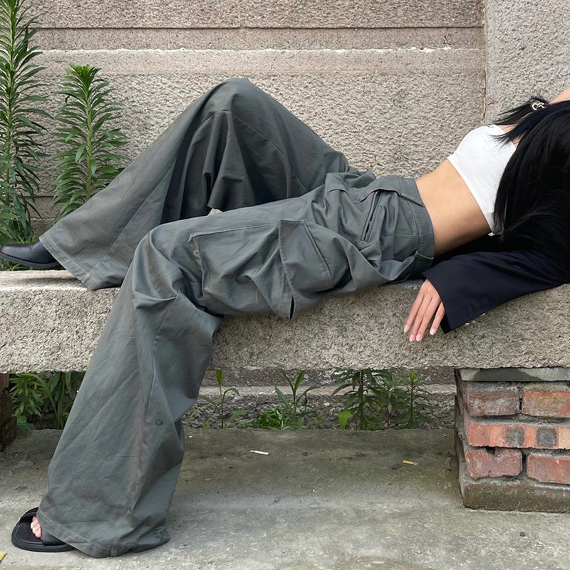 Well Tailored Trousers with a Graceful Silhouette