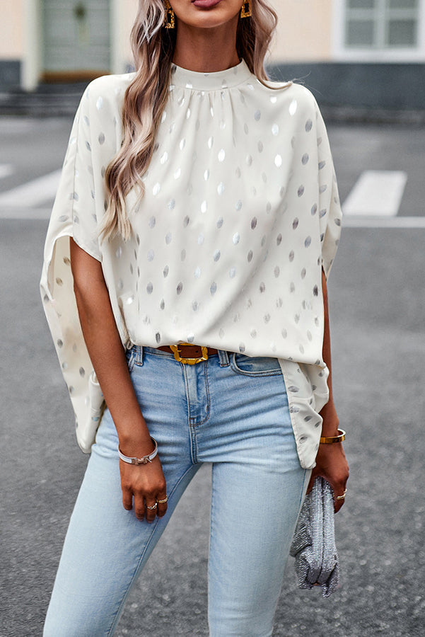 Effortlessly Elegant Blouse with a Timeless Design