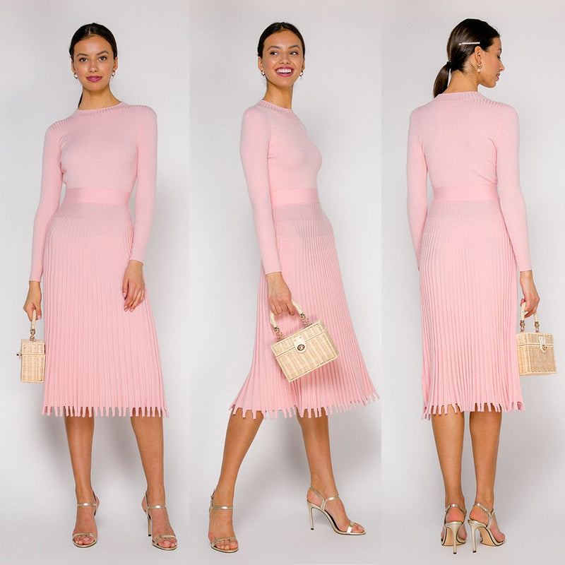 Classic Vintage Dress with a Flattering Fit