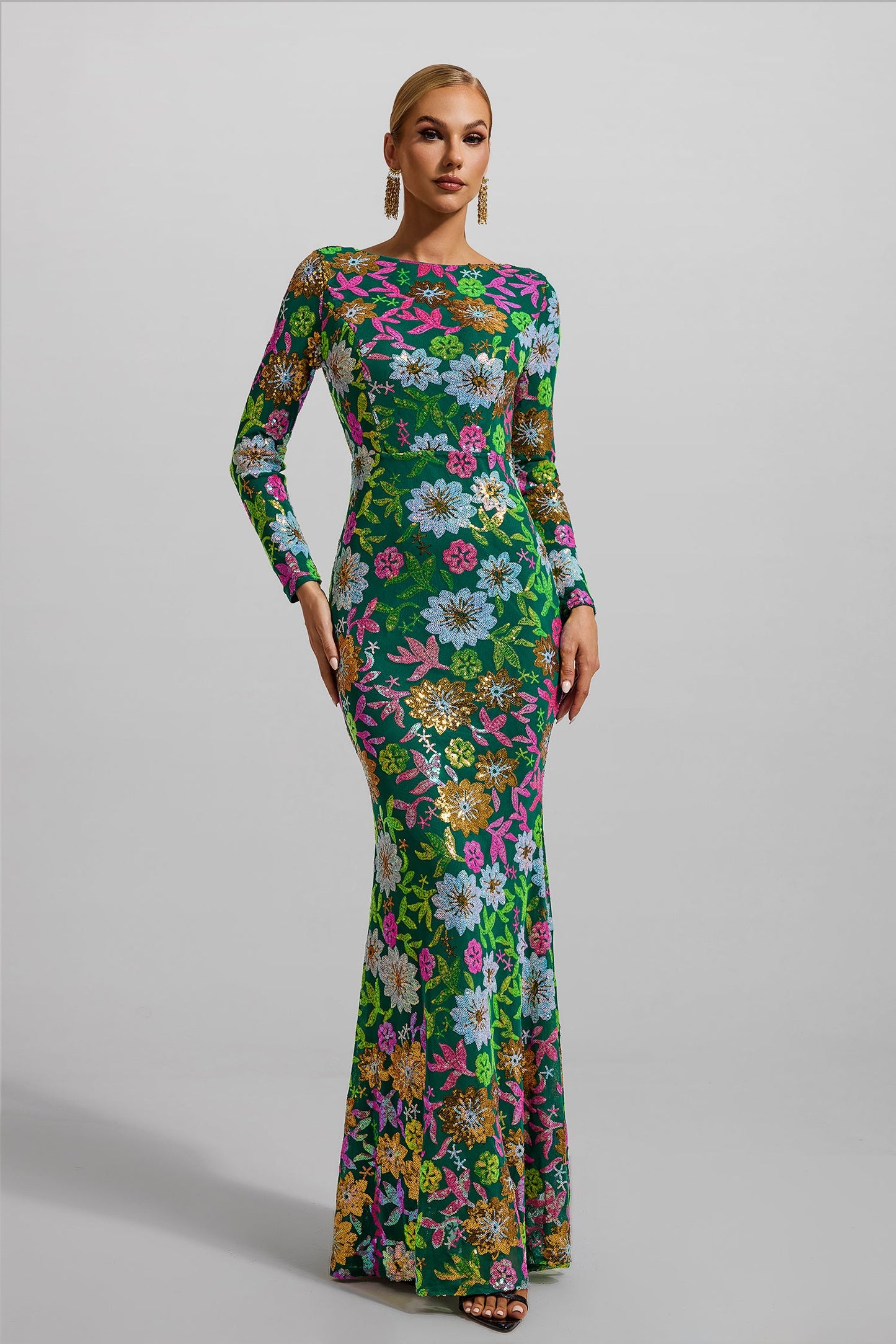 Sophisticated Dress with a Clean Classic Look
