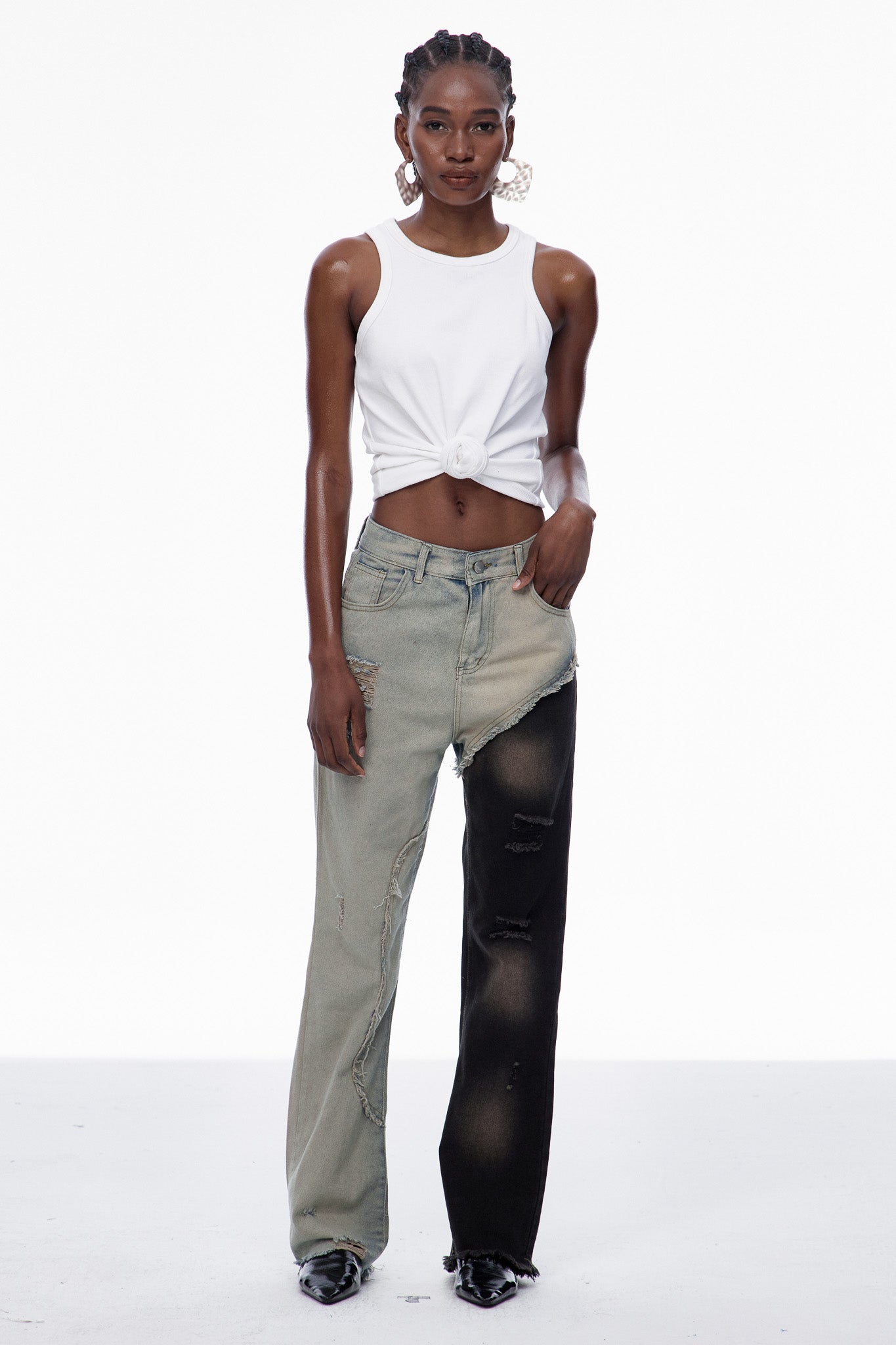 Effortlessly Elegant Garment with a Timeless Design