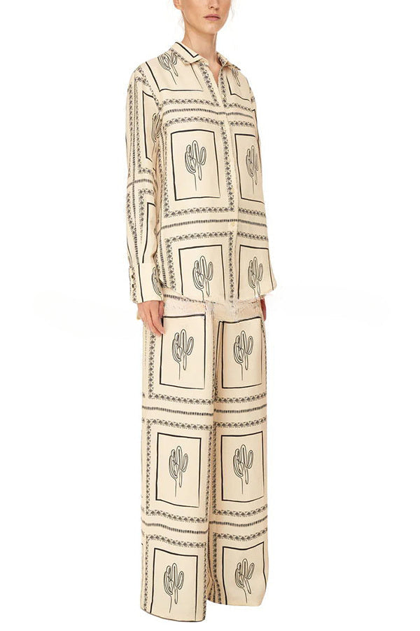 Well Tailored Pants with a Graceful Silhouette