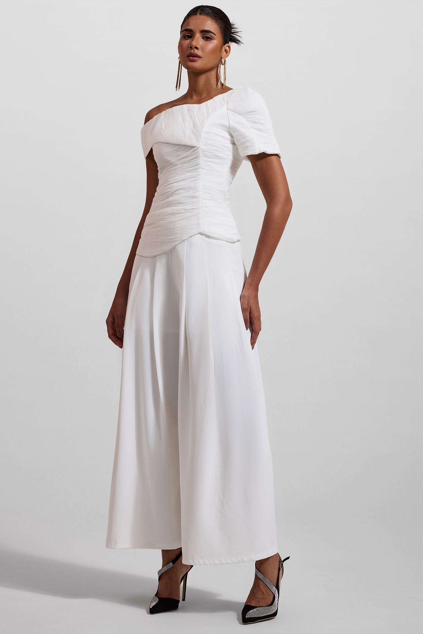 Elegantly Styled Pants for Everyday Wear