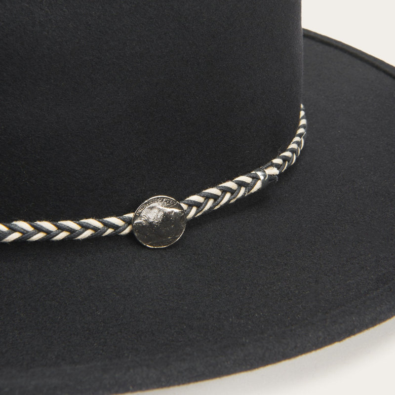 Gracefully Styled Garment for Any Occasion