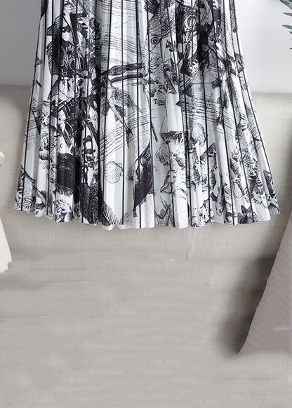 Effortlessly Elegant Garment with a Timeless Design