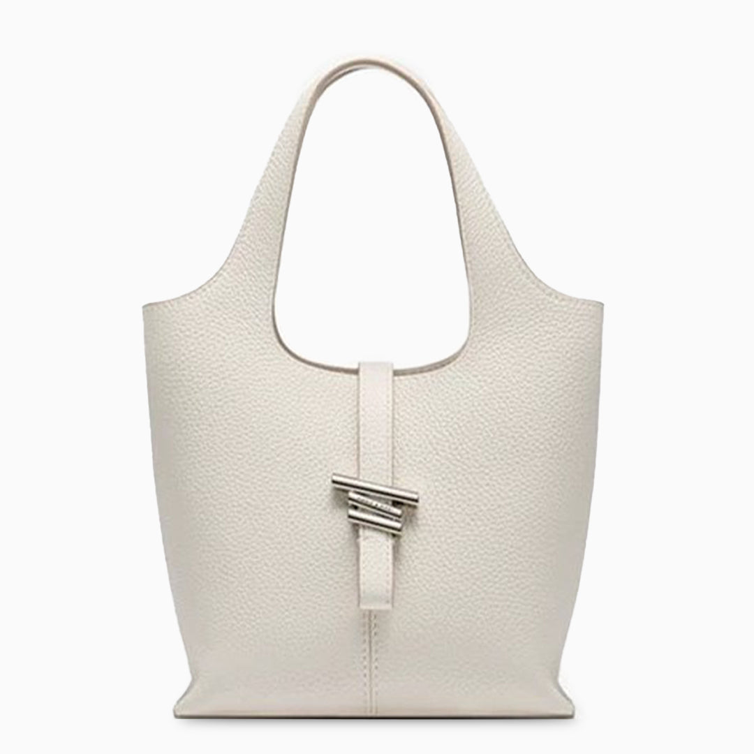 Beautifully Crafted Bag in a Classic Style