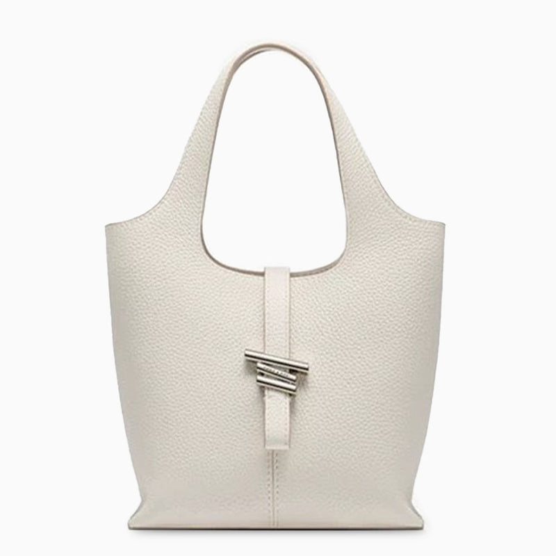 Beautifully Crafted Bag in a Classic Style