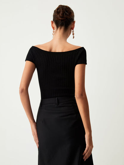 Sophisticated Top with a Clean Classic Look