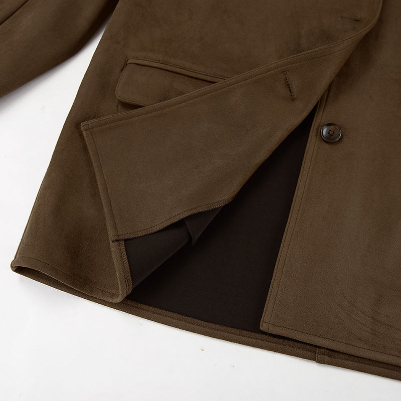 Effortlessly Elegant Jacket with a Timeless Design