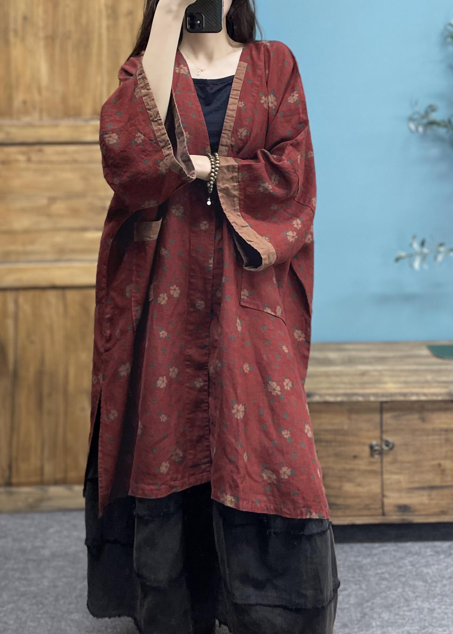 Well Tailored Cardigan with a Graceful Silhouette