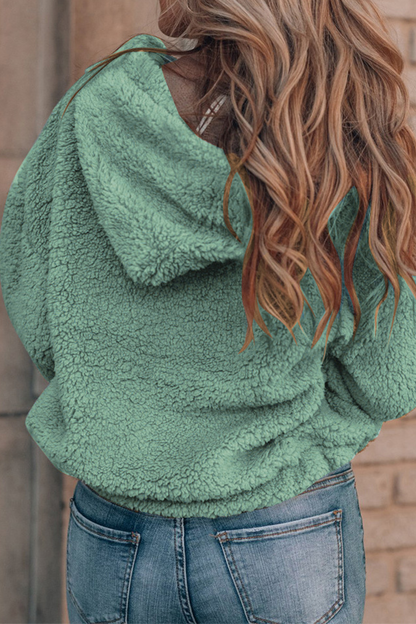 Well Tailored Top with a Graceful Silhouette
