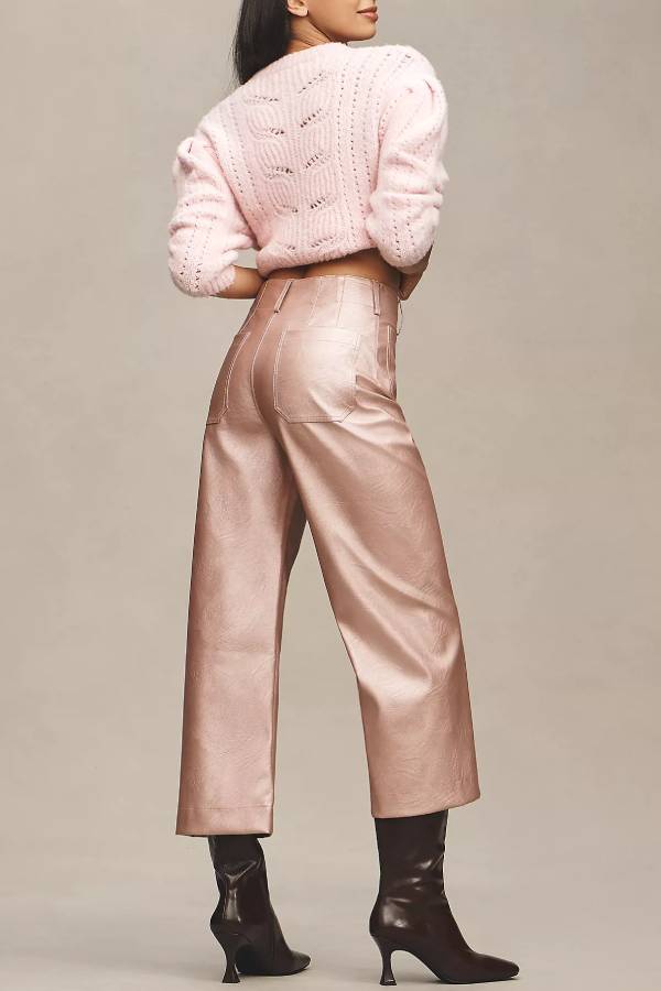 Well Tailored Pants with a Graceful Silhouette