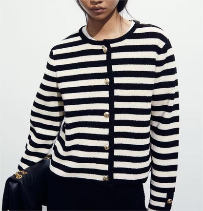 Elegantly Styled Cardigan for Everyday Wear