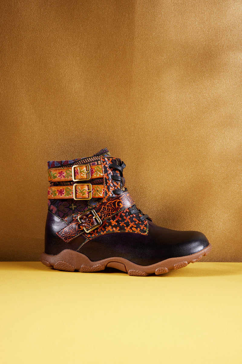 Beautifully Finished Boots in a Timeless Design
