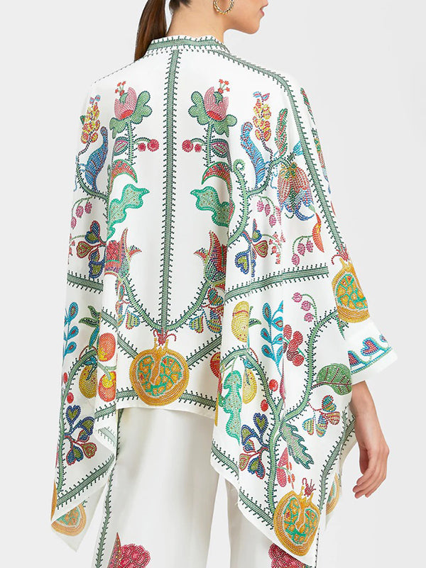 Sophisticated Blouse with a Clean Classic Look