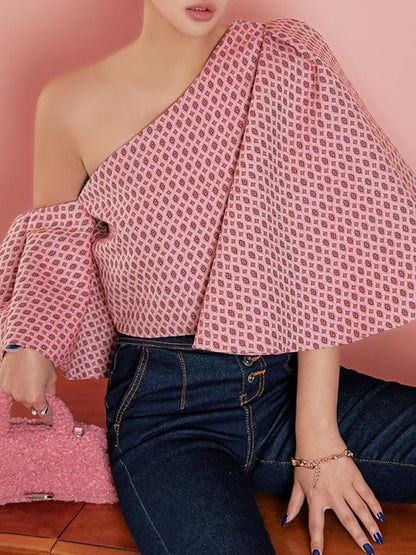 Elegantly Styled Blouse for Everyday Wear