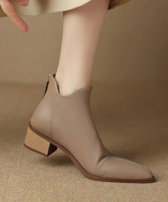 Beautifully Finished Boots in a Timeless Design