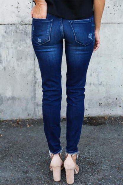 Well Tailored Garment with a Graceful Silhouette
