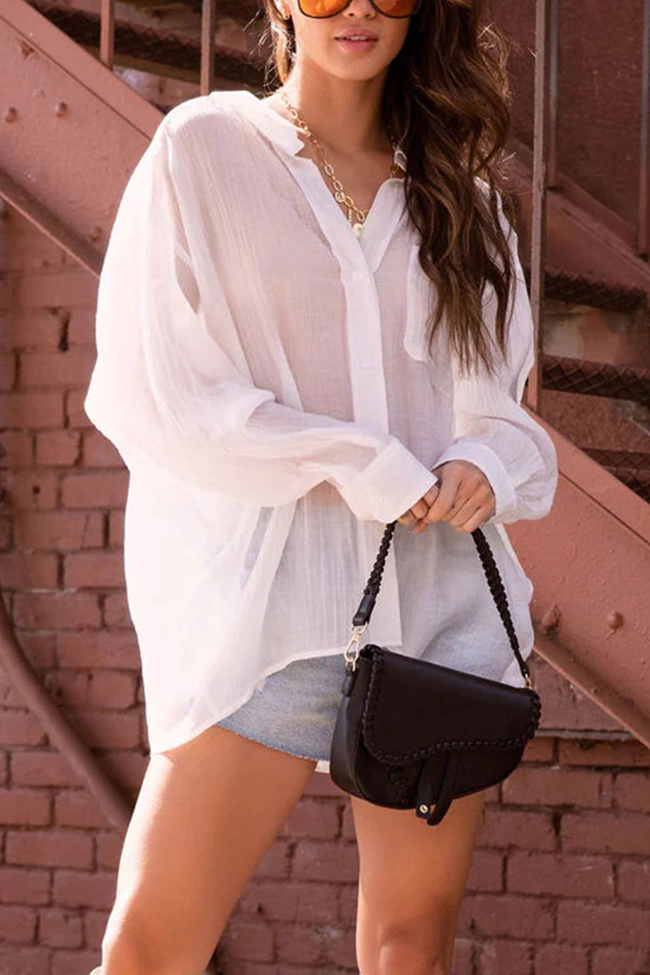 Well Tailored Blouse with a Graceful Silhouette