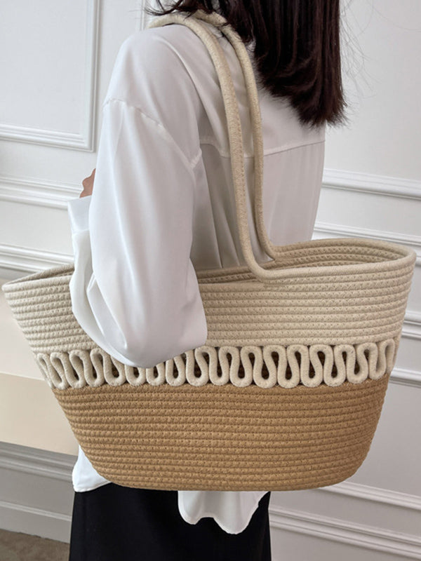 Effortlessly Elegant Bag with a Timeless Design