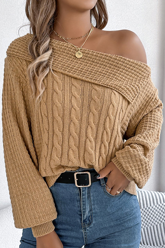 Well Tailored Sweater with a Graceful Silhouette