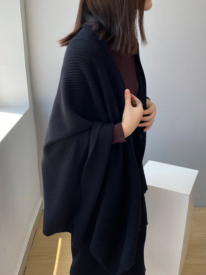 Well Tailored Cardigan with a Graceful Silhouette