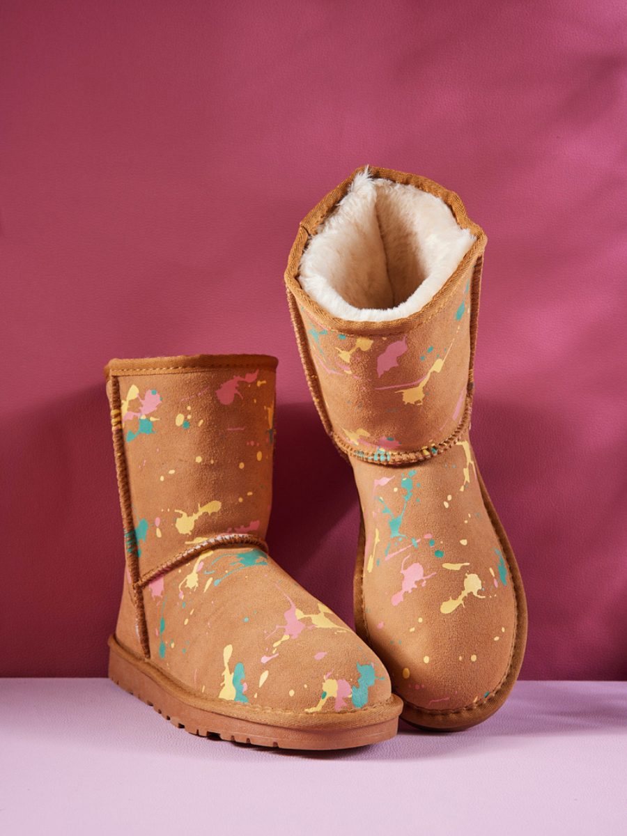 Well Tailored Boots with a Graceful Silhouette