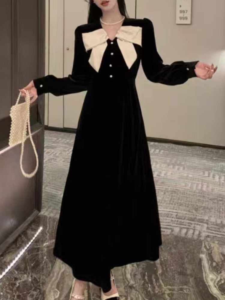 Classic Vintage & Enduringly Stylish Dress