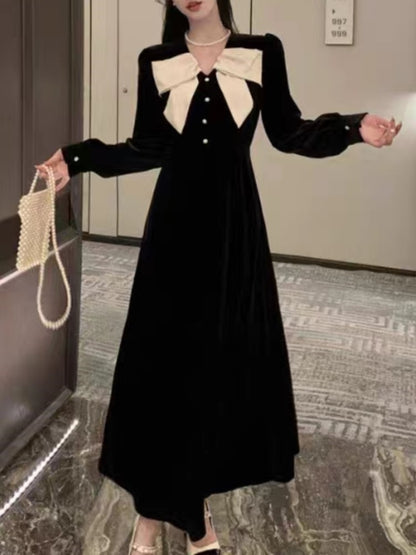 Classic Vintage & Enduringly Stylish Dress